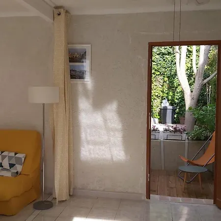 Apartment : La Petite Maison Le Rove